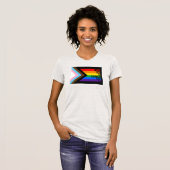Everyone is Welcome Here (Progress Pride) Flag T-Shirt (Vorne ganz)