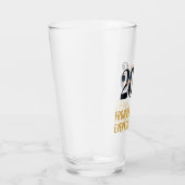 Everything starts from a single moment. glas (Rechts)