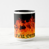 Evil Overlord Bob Tasse (Zentrum)