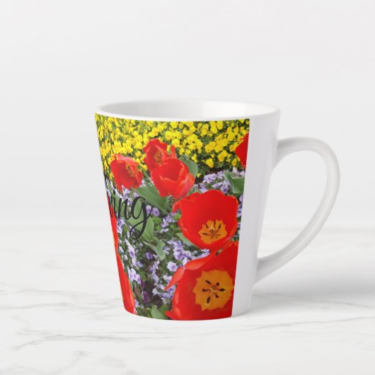 Evolving Red Tulips Latte Tasse (Rechts)