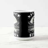 Ewige Einsamkeit: Ein Skelett durch Kaffeetasse (Mittel)