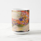 Ewige Eleganz: Gustav Klimts Wasserschlangen II Verwandlungstasse (Zentrum)