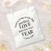 Ewige Liebe - 1 John 4:18 Biokunst Zitat Kunst Geschenktütchen (Ausgeschnitten)