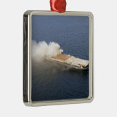 Ex-Oriskany, ein stillgelegtes Luftfahrzeug Silbernes Ornament (Rechts)