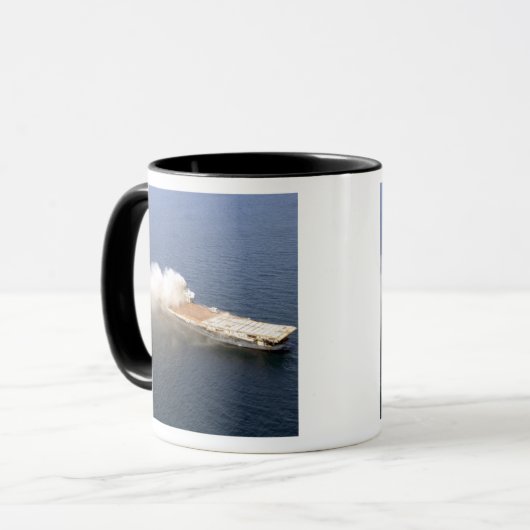 Ex-Oriskany, ein stillgelegtes Luftfahrzeug Tasse (Vorderseite Links)