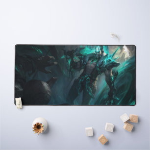 Executioner Gaming Desk Mat   Glorious Ax Champ Schreibtischunterlage