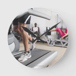 Exercise 2 runde wanduhr