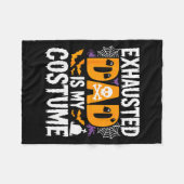 Exhausted Dad Is My Costume Shirt Men Halloween Co Fleecedecke (Vorderseite (Horizontal))