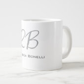 Exklusive Einziges Weißgraues Monogramm Modernes Jumbo-Tasse (Vorderseite Rechts)