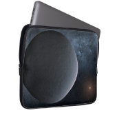 Exoplanet Ogle-2016-Blg-1195lb Orbits a Small Star Laptopschutzhülle (Vorne Rechts)