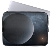 Exoplanet Ogle-2016-Blg-1195lb Orbits a Small Star Laptopschutzhülle (Vorderseite)