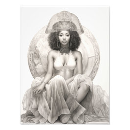 Exotic Girl auf einem Sofa Fotodruck