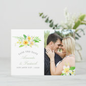 Exotic Watercolor Frangipani Wedding Save the Date (Stehend Vorderseite)