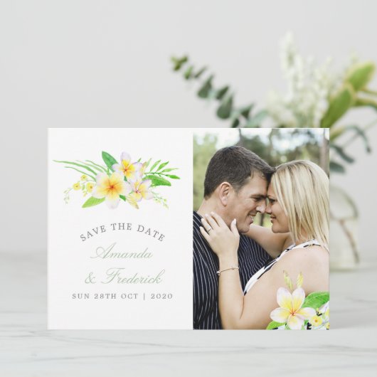 Exotic Watercolor Frangipani Wedding Save the Date (Stehend Vorderseite)