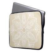 Exotic White Mandala auf Beige Hintergrund Laptopschutzhülle (Vorderseite Links)