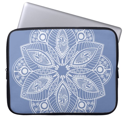 Exotic White Mandala auf Beige Hintergrund Laptopschutzhülle (Vorderseite)