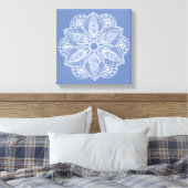 Exotic White Mandala auf Blue Background Leinwanddruck (Insitu (Schlafzimmer))