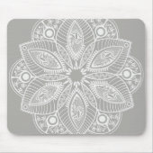 Exotic White Mandala auf grauem Hintergrund Mousepad (Vorne)