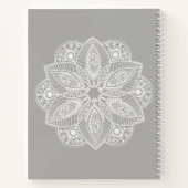 Exotic White Mandala auf grauem Hintergrund Notizblock (Rückseite)