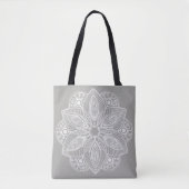 Exotic White Mandala auf grauem Hintergrund Tasche (Vorderseite)