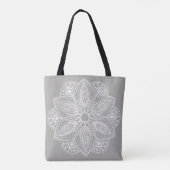 Exotic White Mandala auf grauem Hintergrund Tasche (Rückseite)