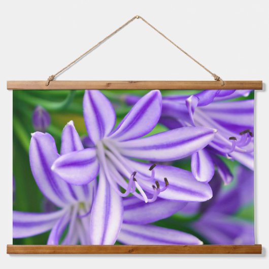 Exotische Afrikanische Lilie Wandteppich Mit Holzrahmen (Vorne)