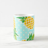 Exotische Ananas: Blue Polka-Dot Fun. Kaffeetasse (Mittel)