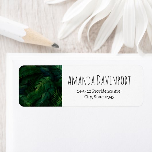 Exotische dunkelgrüne tropische Blätter (Insitu)