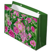 Exotische Gartenglamour Rosa und Grüne Monogramm Große Geschenktüte (Vorderseite Schrägansicht)