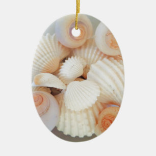 Exotische Muscheln mit weißem Pfirsich, Sommerstra Keramik Ornament