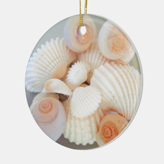 Exotische Muscheln mit weißem Pfirsich, Sommerstra Keramikornament (Links)