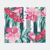 Exotische rosa Blume Monogramm gestreift Fleecedecke (Vorderseite (Horizontal))