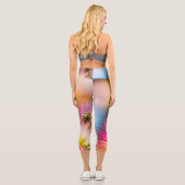 Exotische Sommerrosa Mimosa-Blume Capri Leggings (Rückseite)