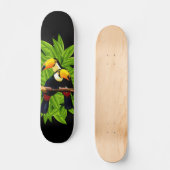 Exotische Toucans auf schwarz Skateboard (Vorderseite)