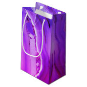 Exotischer Lila Marmor Kleine Geschenktüte (Rückseite Schrägansicht)