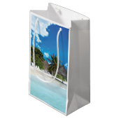 Exotischer Strand Kleine Geschenktüte (Vorderseite Schrägansicht)