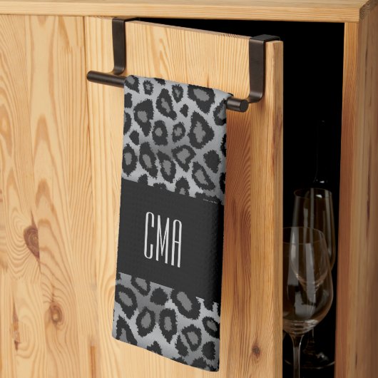 Exotisches Grauleopard-Tiermuster | Monogramm Geschirrtuch (Drittel gefaltet)