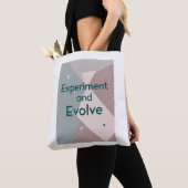 Experimentiere und entwickle dich weiter tasche (Von Nahem)