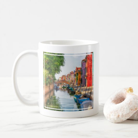 Explore the Vibrant Charm of Burano Kaffeetasse (Mit Donut)