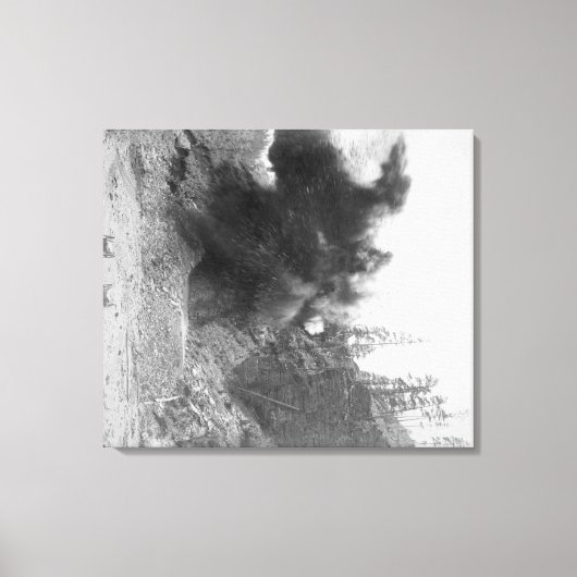 Explosive Explosion auf der Seite des Berges währe Leinwanddruck (Vorderseite)