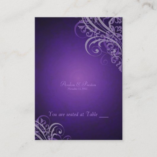 Exquisit Barock Lila Scroll Platzkarte (Vorderseite)