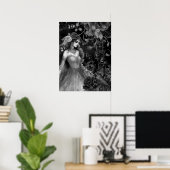 Exquisite dunkle monochrome Beauty-Rose & Raven Poster (Heimbüro)