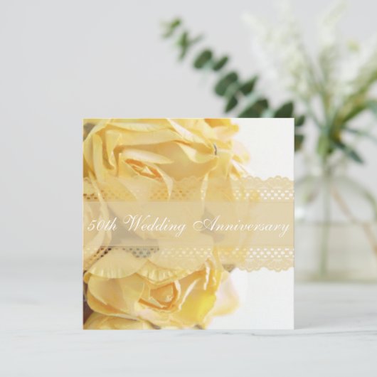 Exquisite Gelbe Rosen Hochzeitsszenario Jubiläum P Einladung (Stehend Vorderseite)