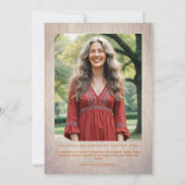 Exquisite Rustic Wood Botanical Frame Funeral Einladung (Rückseite)