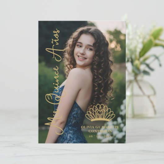 Exquisite Spanish Princess Crown Quinceañera Photo Einladung (Stehend Vorderseite)