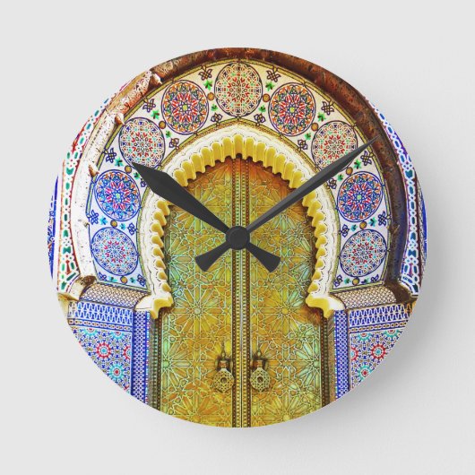 Exquisitely Detailed Moroccan Pattern Door Runde Wanduhr (Vorderseite)