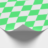 Extra Large Light Green und White Harlequin Geschenkpapier (Ecke)