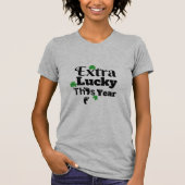 Extra lucky St patrick pregnancy announcement T-Shirt (Vorderseite)