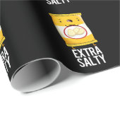 Extra Salty Funny Salty Snack Pub Dark BG Geschenkpapier (Rolleneckpunkt)