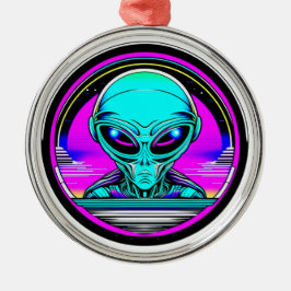 Extra-Terrestriale Alien mit einem UFO Ornament Aus Metall